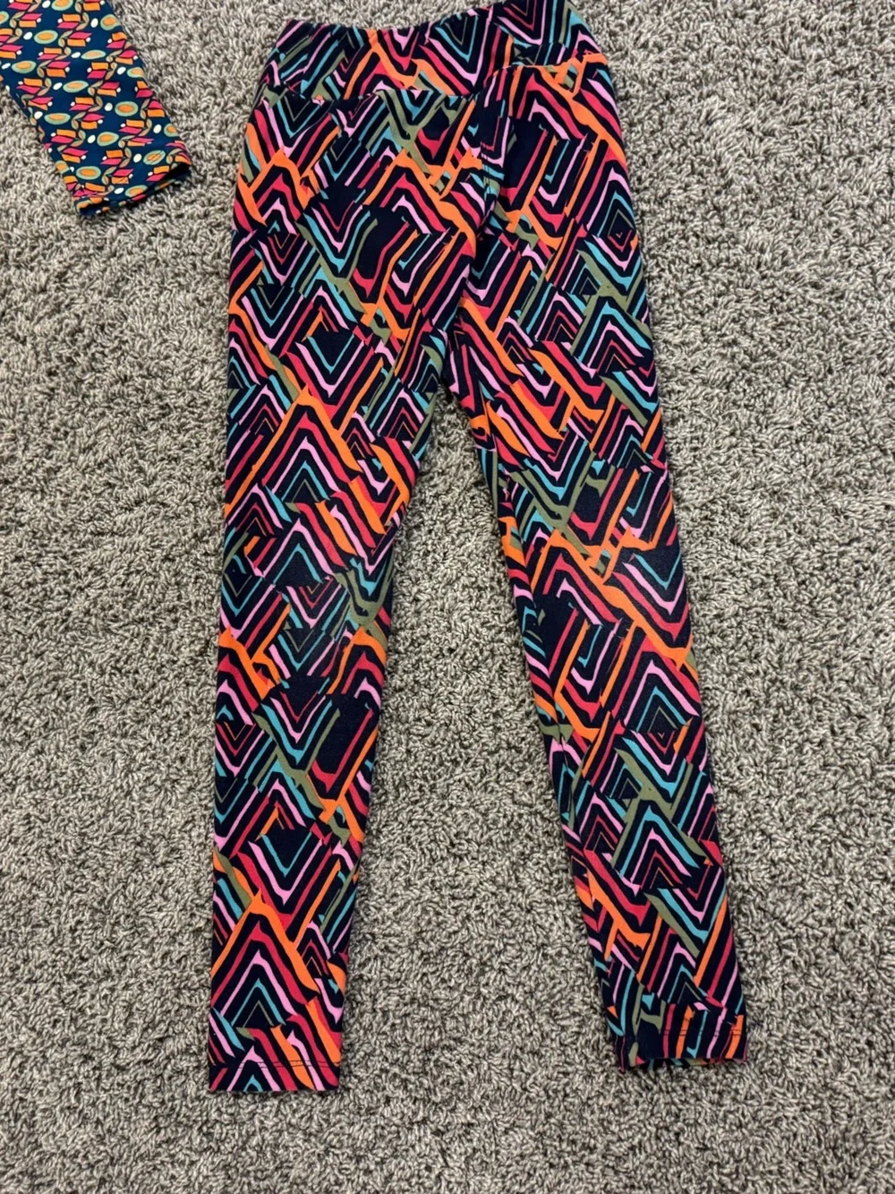 Bundle of 4 pairs of LuLaRoe Tween Leggings